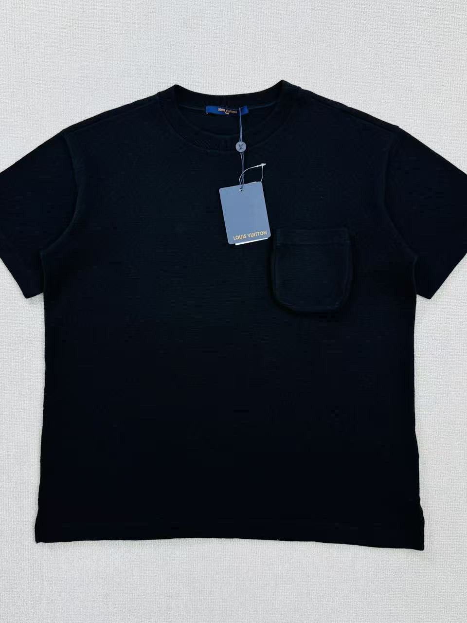 Louis Vuitton Louis Vuitton Monogram T-Shirt Size M Size US M / EU 48-50 / 2 - 1 Thumbnail