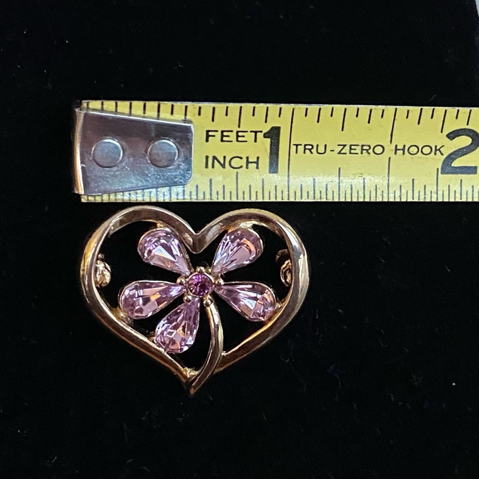 Monet EUC Vintage Monet Pink/Purple Stone Flower in Heart Size ONE SIZE - 3 Thumbnail