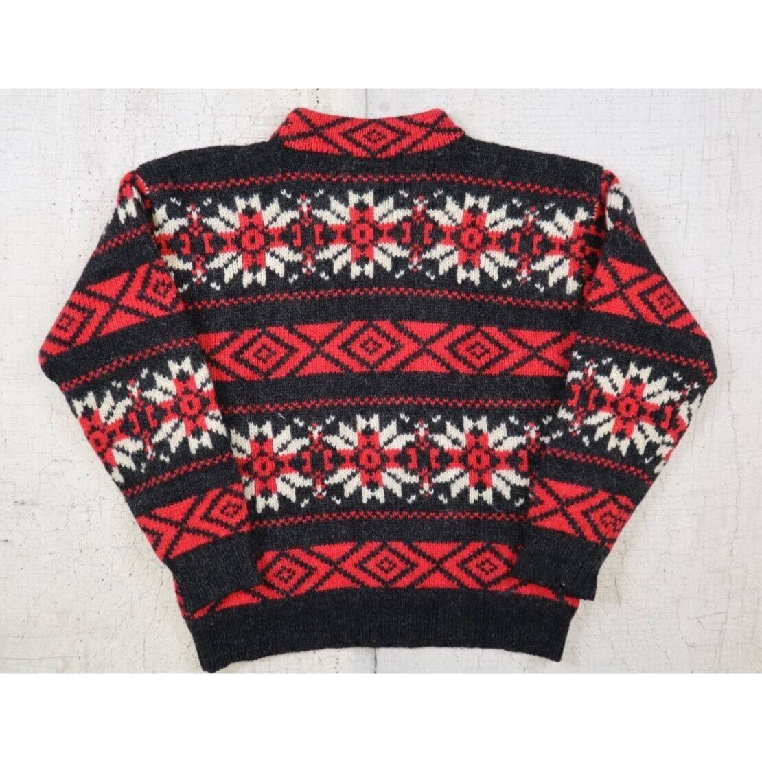 Woolrich Woolen Mills VTG Woolrich Wool Crew Neck Sweater Women Snowflake Pullover Size S / US 4 / IT 40 - 2 Thumbnail