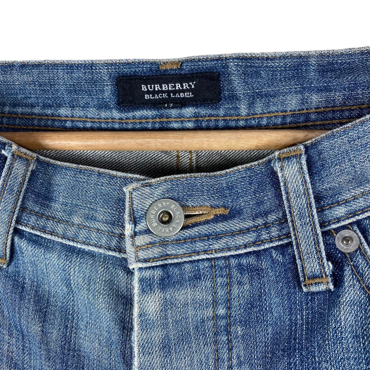 Burberry VINTAGE BURBERRY BLACK LABEL DISTRESSED DENIM Size US 34 / EU 50 - 5 Thumbnail
