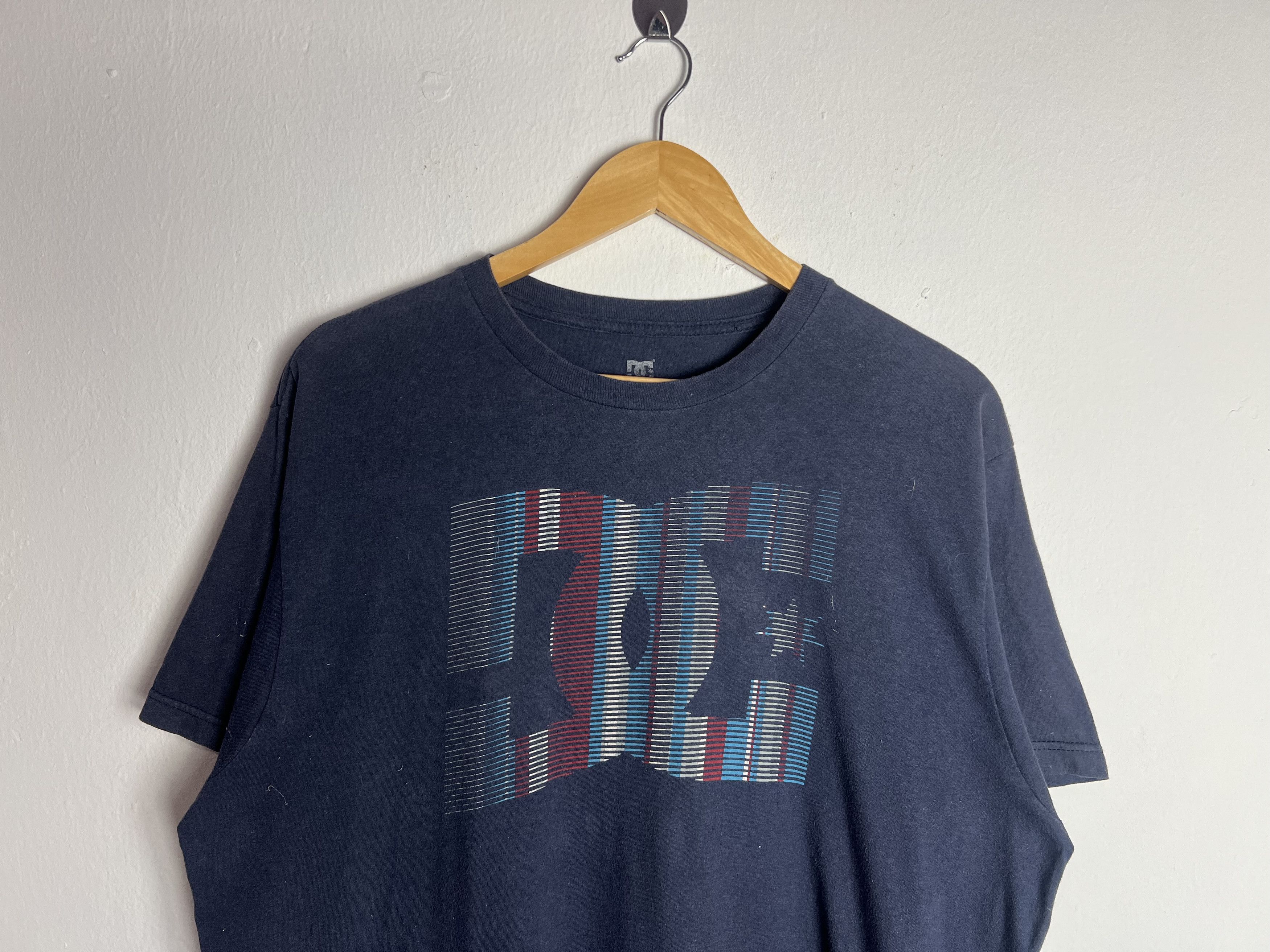DC DC Shoes Short Sleeve Tee Size US L / EU 52-54 / 3 - 4 Thumbnail
