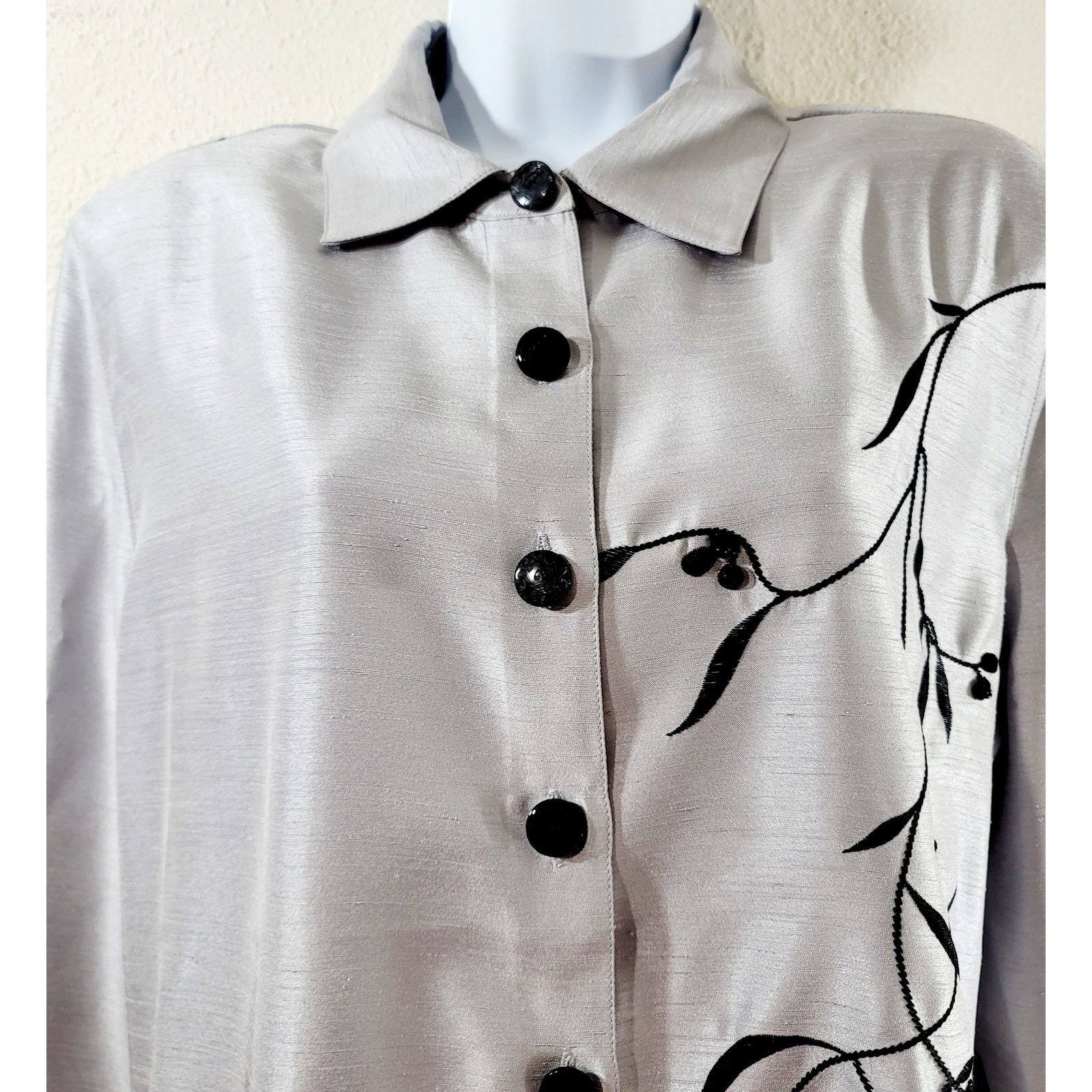 Other Draper's & Damon's Gray Black Embroidered Floral Bead Top PL Size L / US 10 / IT 46 - 6 Thumbnail