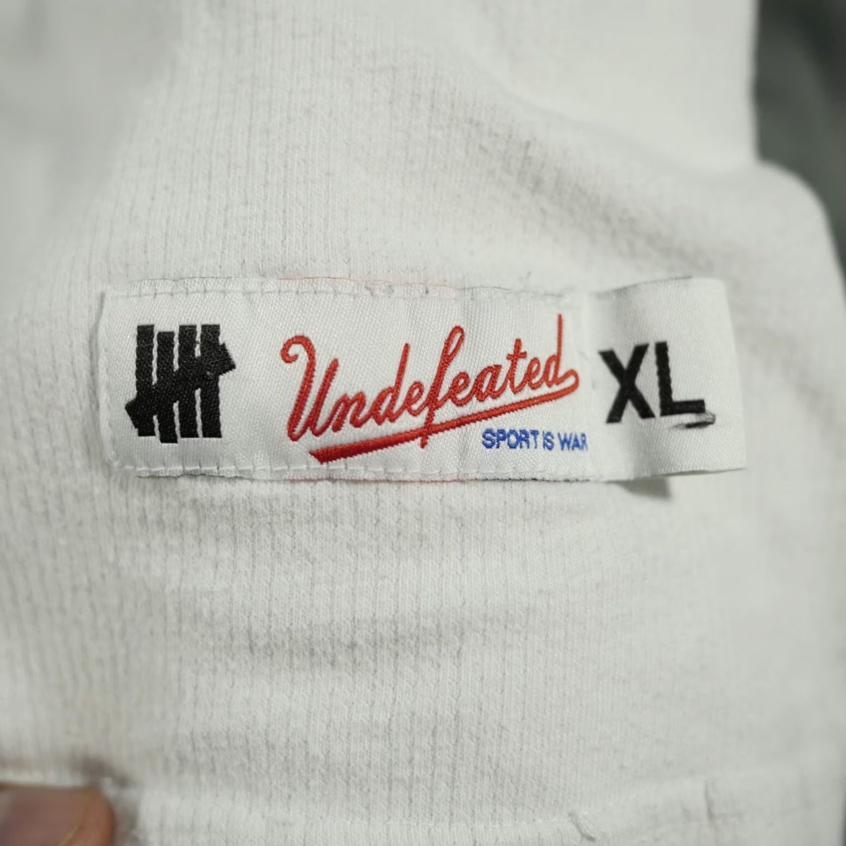 Undefeated VINTAGE Undefeated Sweater Mens XL White Green Pullover Sweatshirt Waffle Knit Logo Crewneck Knit Cotton Modern Classic Streetwear Size US XL / EU 56 / 4 - 7 Thumbnail