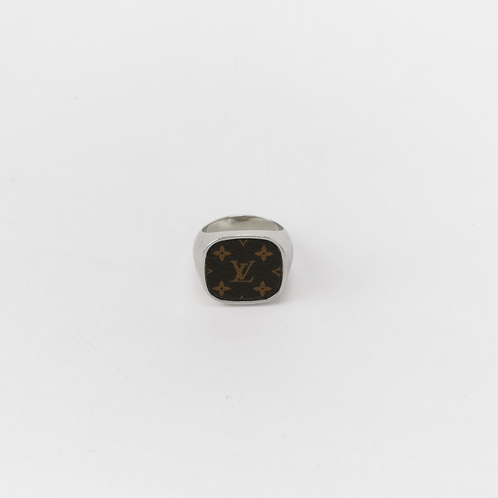 Louis Vuitton Louis Vuitton (LV) Lock Signet Leather Monogram Ring Size 2 Size ONE SIZE - 2 Thumbnail