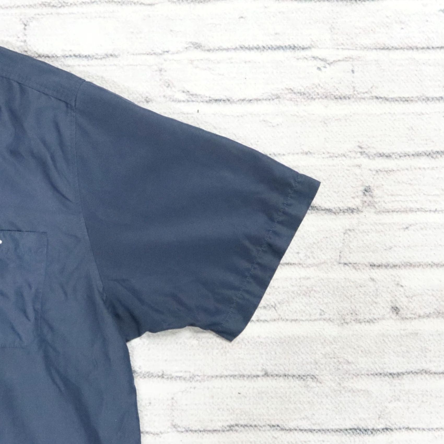 Oakley VINTAGE Oakley Button Shirt Shirt XL Navy XS Size US XL / EU 56 / 4 - 5 Thumbnail