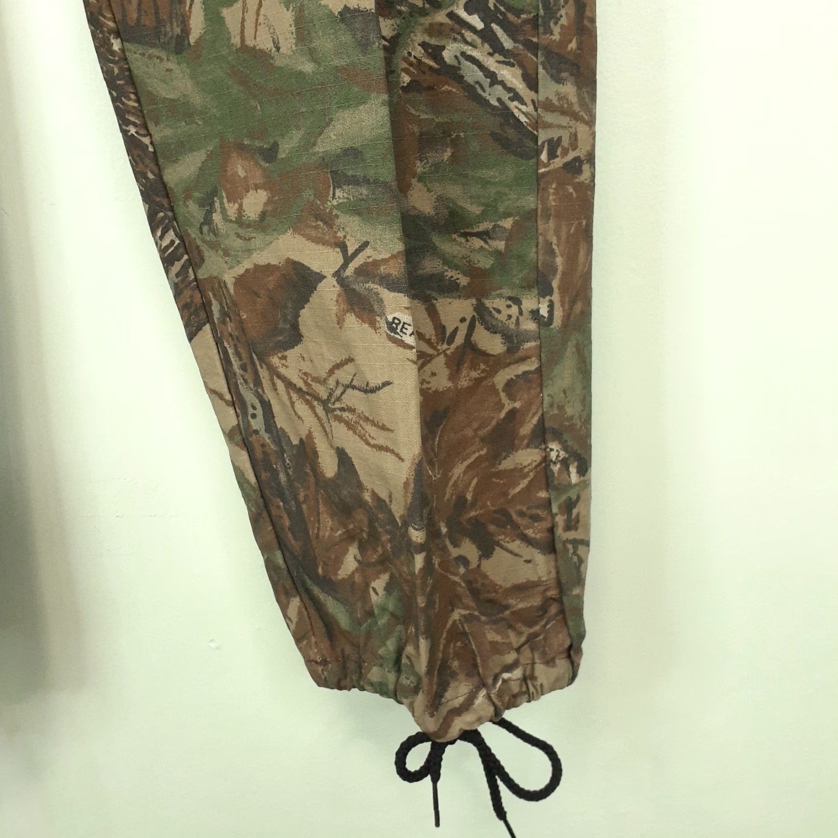 Realtree VINTAGE Liberty Realtree Camo Ripstop Cargo Pants Mens L Waist 36-38 USA Camouflage Cotton Regular Tapered Pockets Zip Aircraft Size US 33 - 5 Thumbnail
