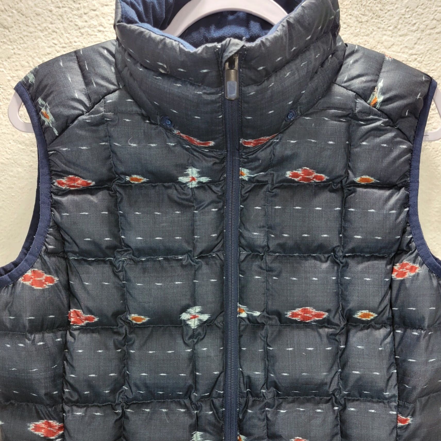 Burton Burton Womens AK Squall Down Puffer Vest Sz Medium Blue Print Zip Front Pockets Size M / US 6-8 / IT 42-44 - 4 Thumbnail