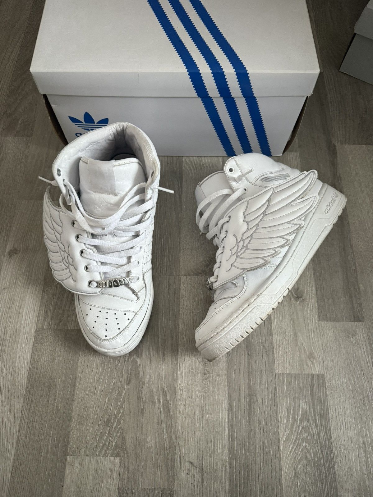 Adidas × Jeremy Scott JS 1.0 triple white Size US 10 / EU 43 - 1 Thumbnail