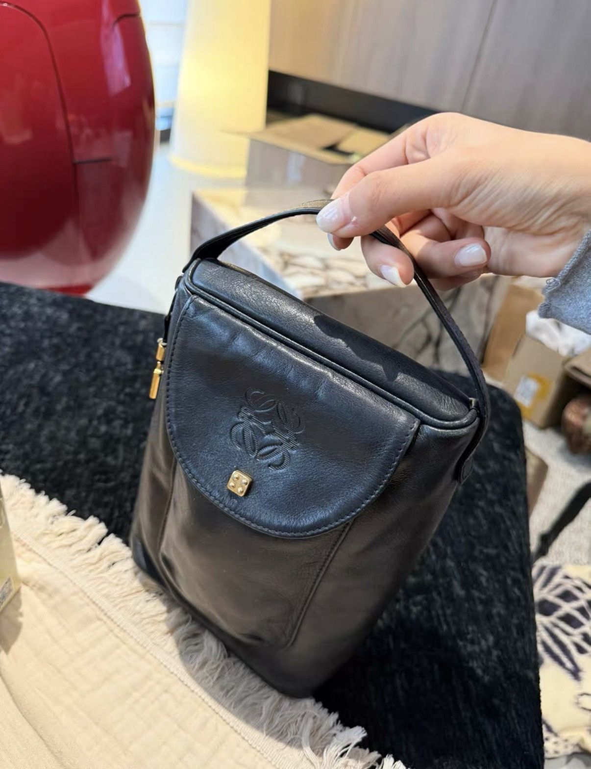 Loewe Loewe Vintage Black Lambskin Vertical Mini Handbag J36 Size ONE SIZE - 4 Thumbnail
