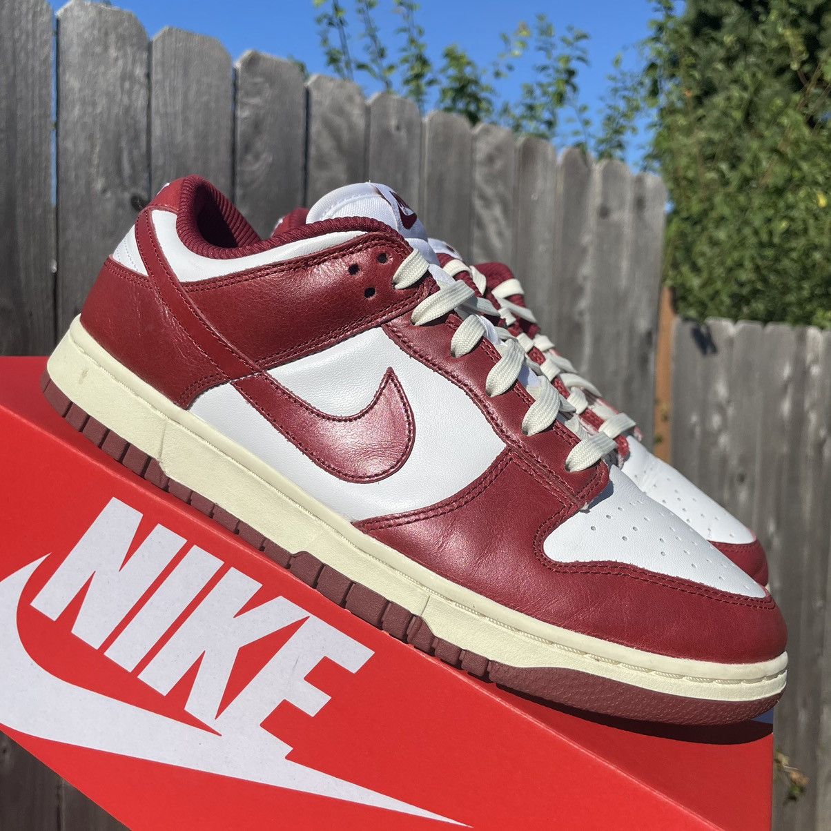 Nike Nike Dunk low Vintage Team Red size 9 men / 10.5 w Size US 9 / EU 42 - 1 Thumbnail