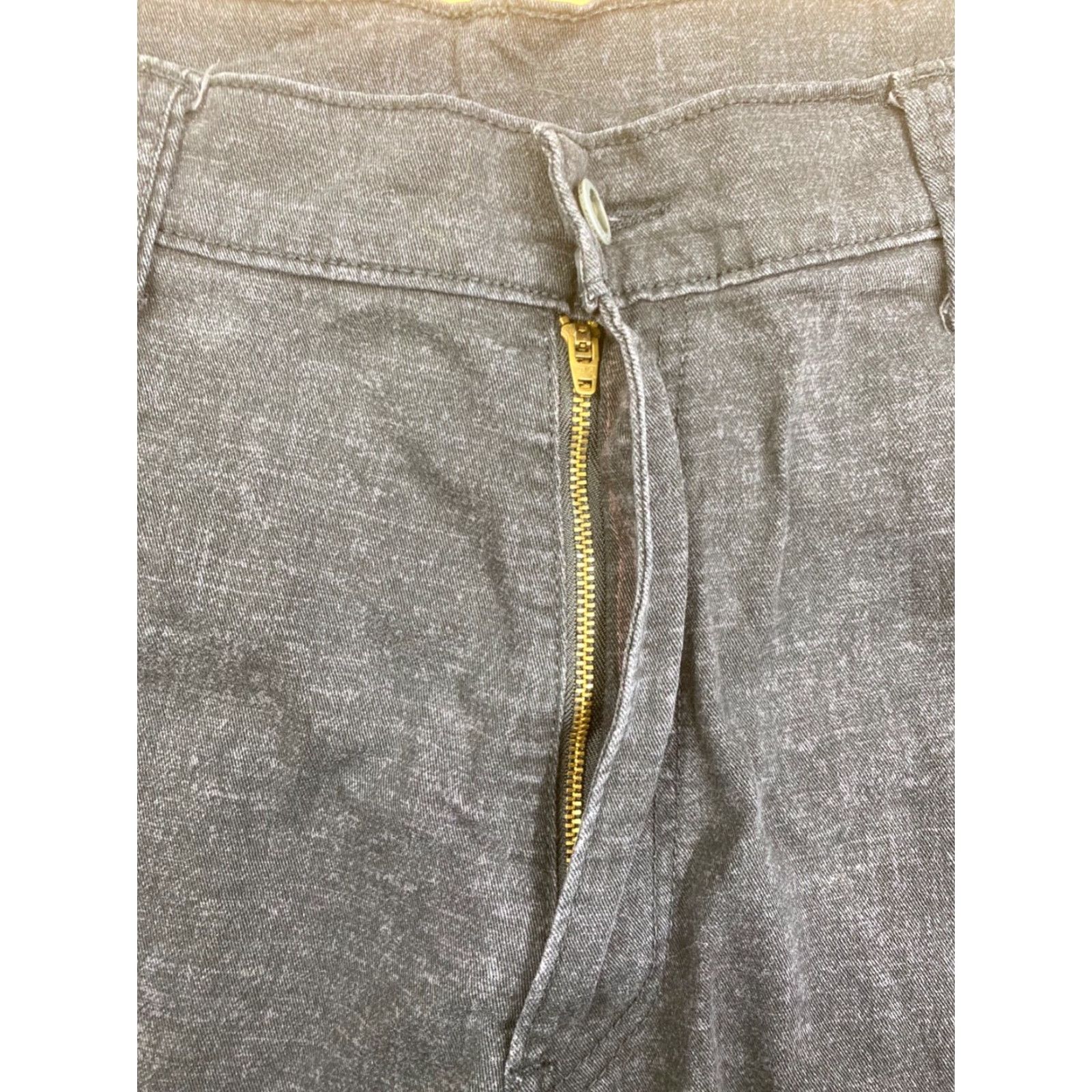 Levi's Levi’s Cargo Shorts Mens 34 Navy Blue Pockets Cargo Regular Blue Men 34 (Navy) Size US 34 / EU 50 - 2 Thumbnail