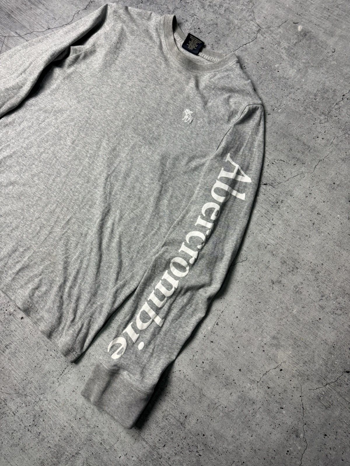 Abercrombie & Fitch Vintage 2000s Abercrombie & Fitch Long Sleeve Sweatshirt Size US S / EU 44-46 / 1 - 7 Thumbnail