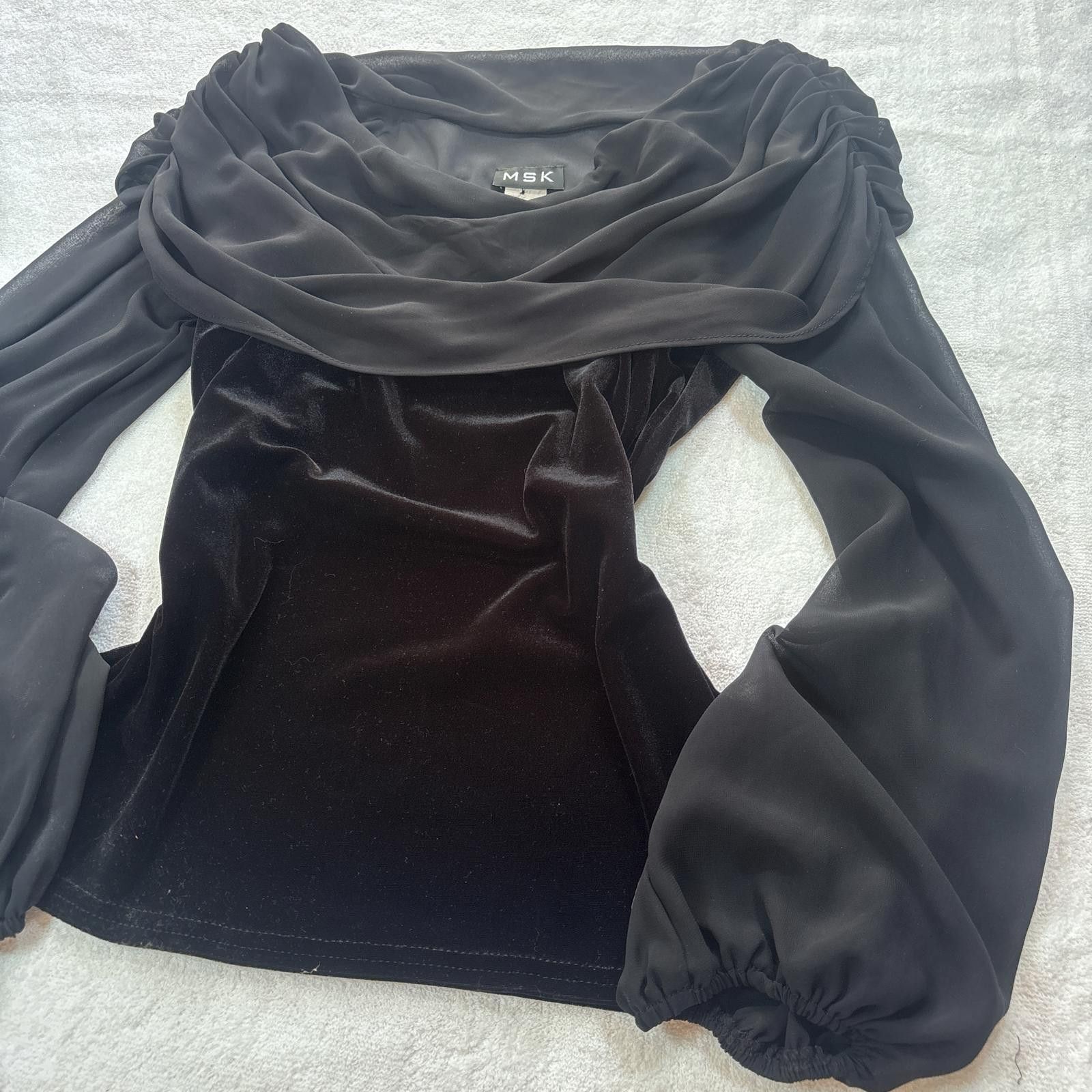 Other vintage velvet silky off the shoulder flowy blouse Size M / US 6-8 / IT 42-44 - 1 Thumbnail