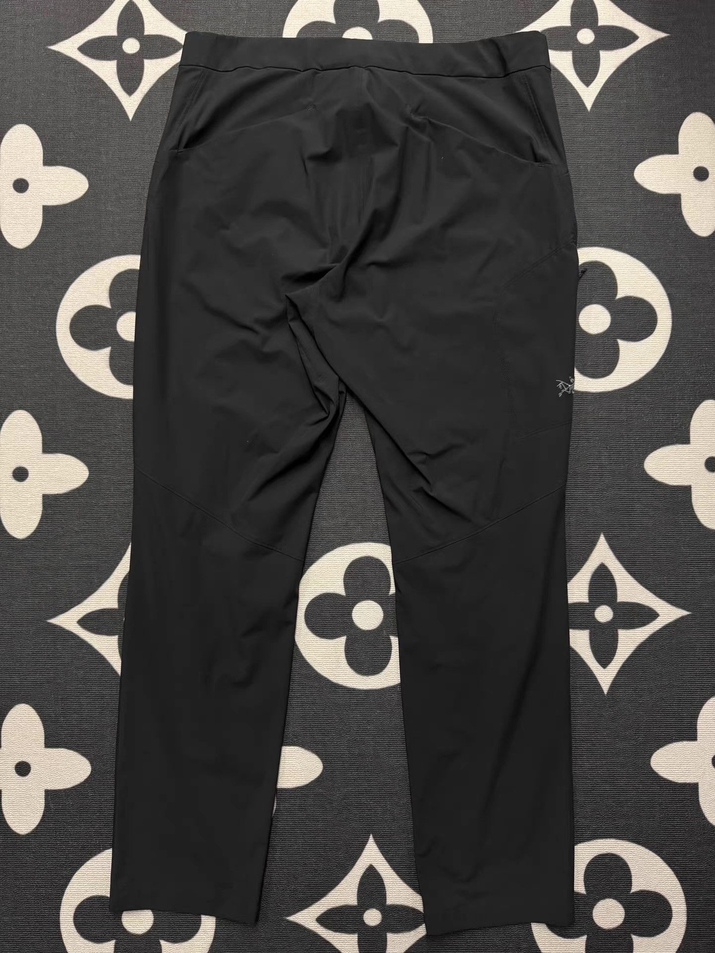 Arc'teryx Arc'teryx Black Straight-Leg Quick-Dry Pants Q10 Size US 38 / EU 54 - 2 Thumbnail