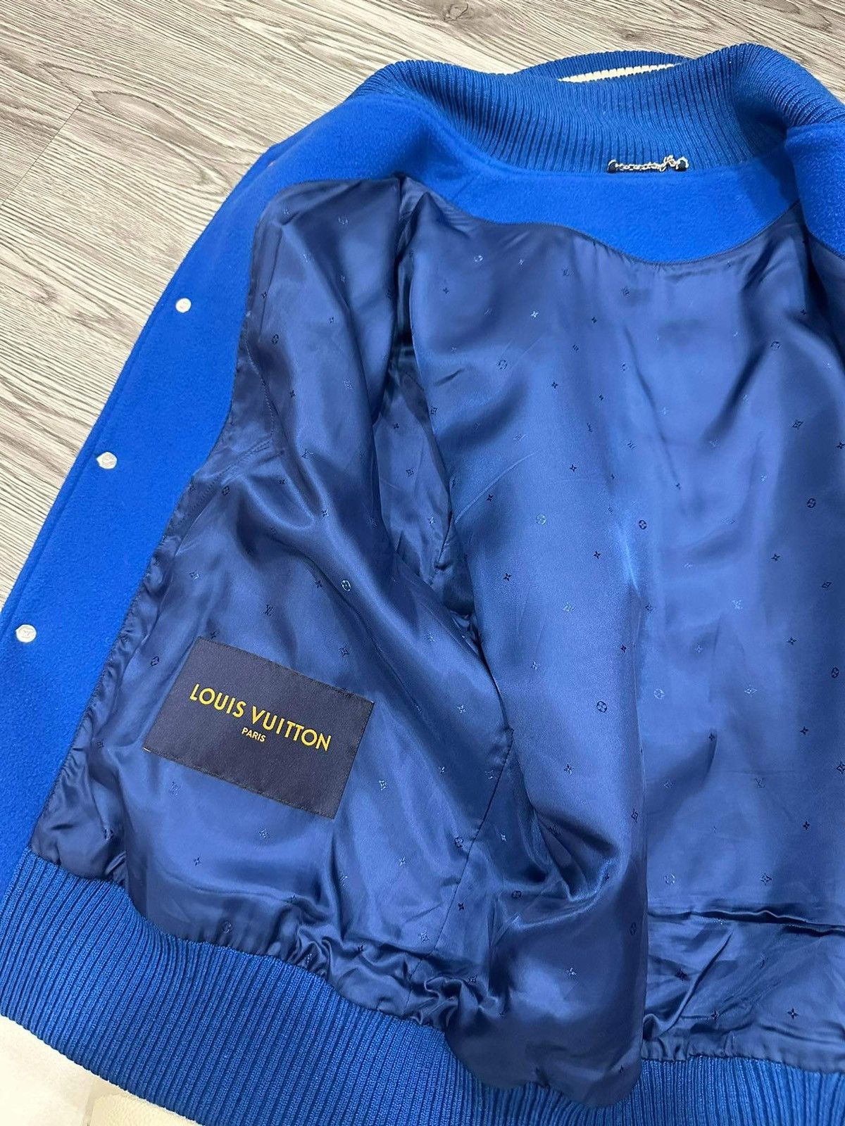 Louis Vuitton Louis Vuitton Wizard of Oz Varsity Jacket Size US S / EU 44-46 / 1 - 20 Thumbnail