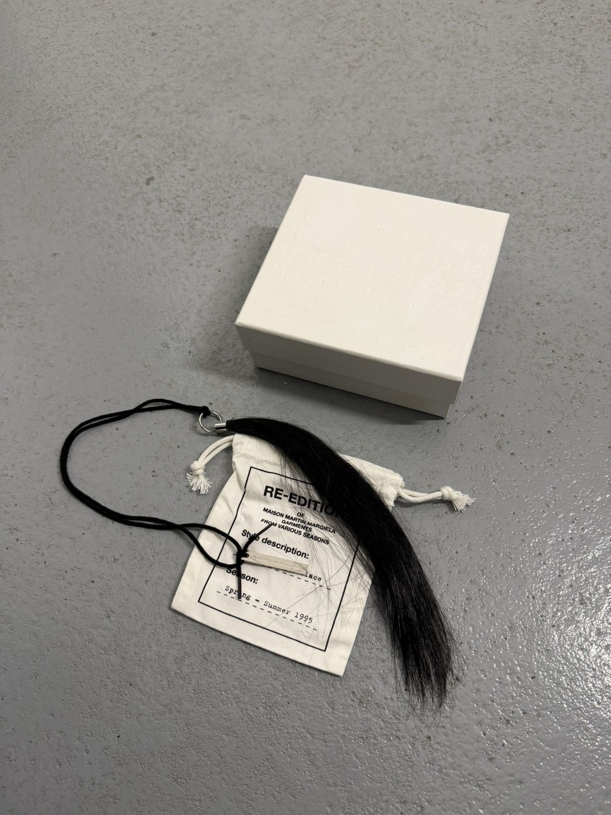 H&M × Maison Margiela Maison Margiela x H&M Re-Edition Black Hair Necklace Size ONE SIZE - 7 Thumbnail