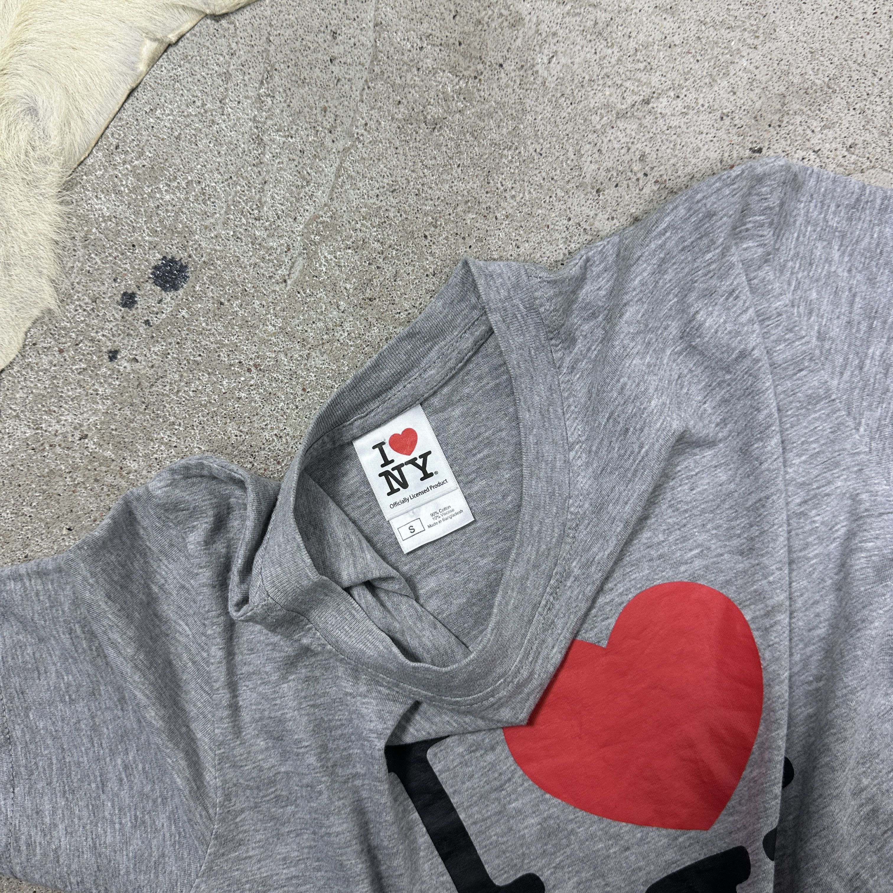 Vintage Vintage Streetwear Casual I Love New York T-shirt 00s Size US S / EU 44-46 / 1 - 4 Thumbnail