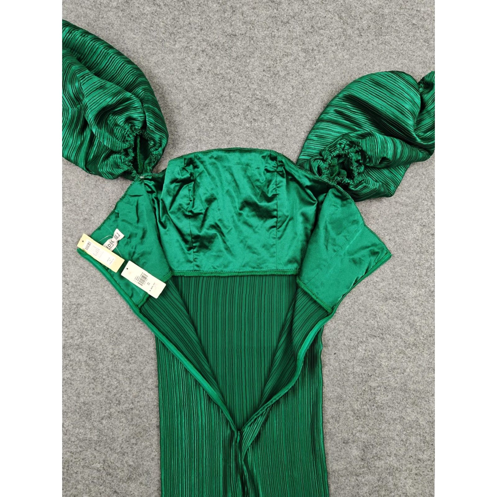 Vintage L'IDÉE Dress Womens XS Emerald Green Off Shoulder Pleated Maxi Gown BHLDN New Size XS / US 0-2 / IT 36-38 - 4 Thumbnail
