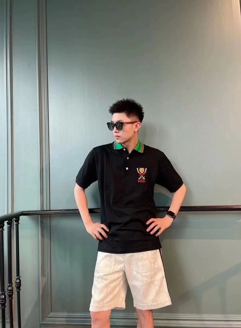 Gucci gucci black cat embroidered short sleeve polo Size US S / EU 44-46 / 1 - 8 Thumbnail