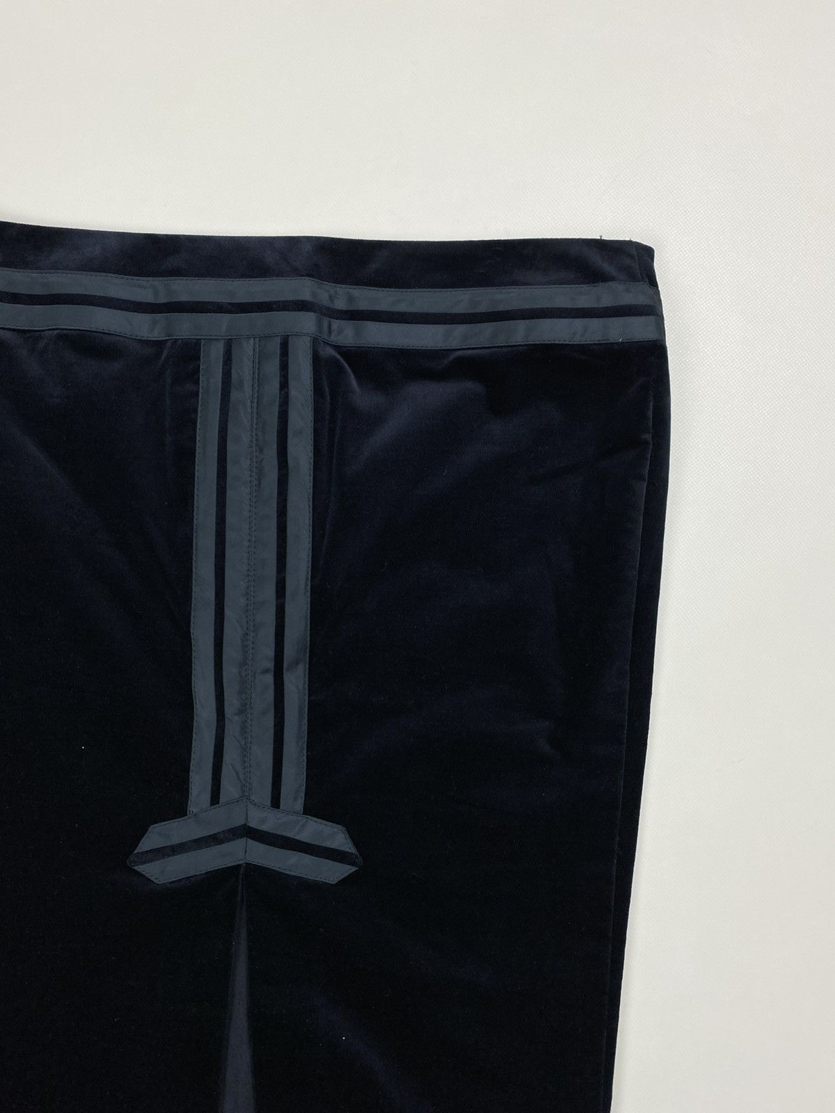 Gucci Gucci By Tom Ford Vintage 2005 Ladies Velour Pencil Skirt Size 32" / US 10 / IT 46 - 21 Thumbnail