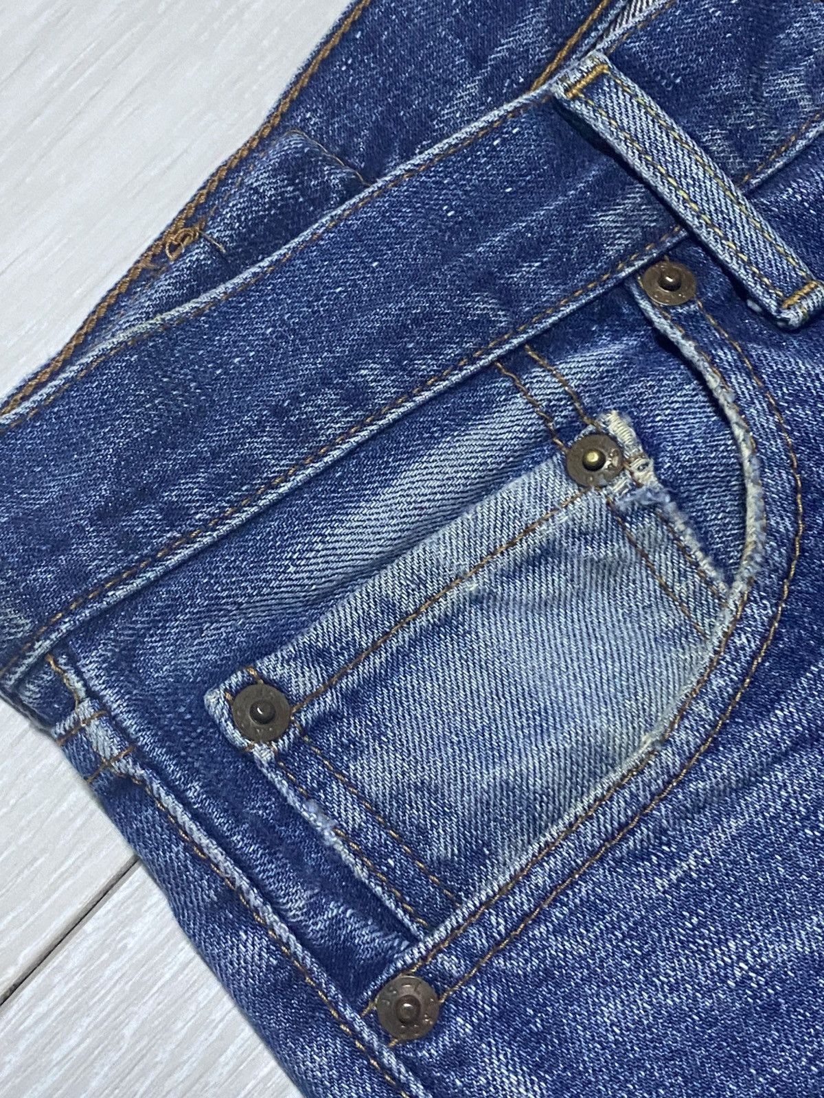 Levi's Vintage Levis 502 Faded Wash Distressed Loose Jeans Size US 31 - 10 Thumbnail