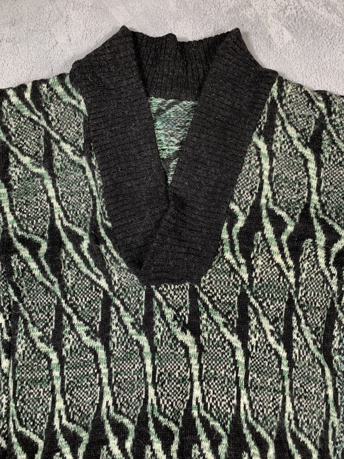 Vintage Vintage 90s coloured knitwear sweater streetwear size M Size US M / EU 48-50 / 2 - 2 Thumbnail