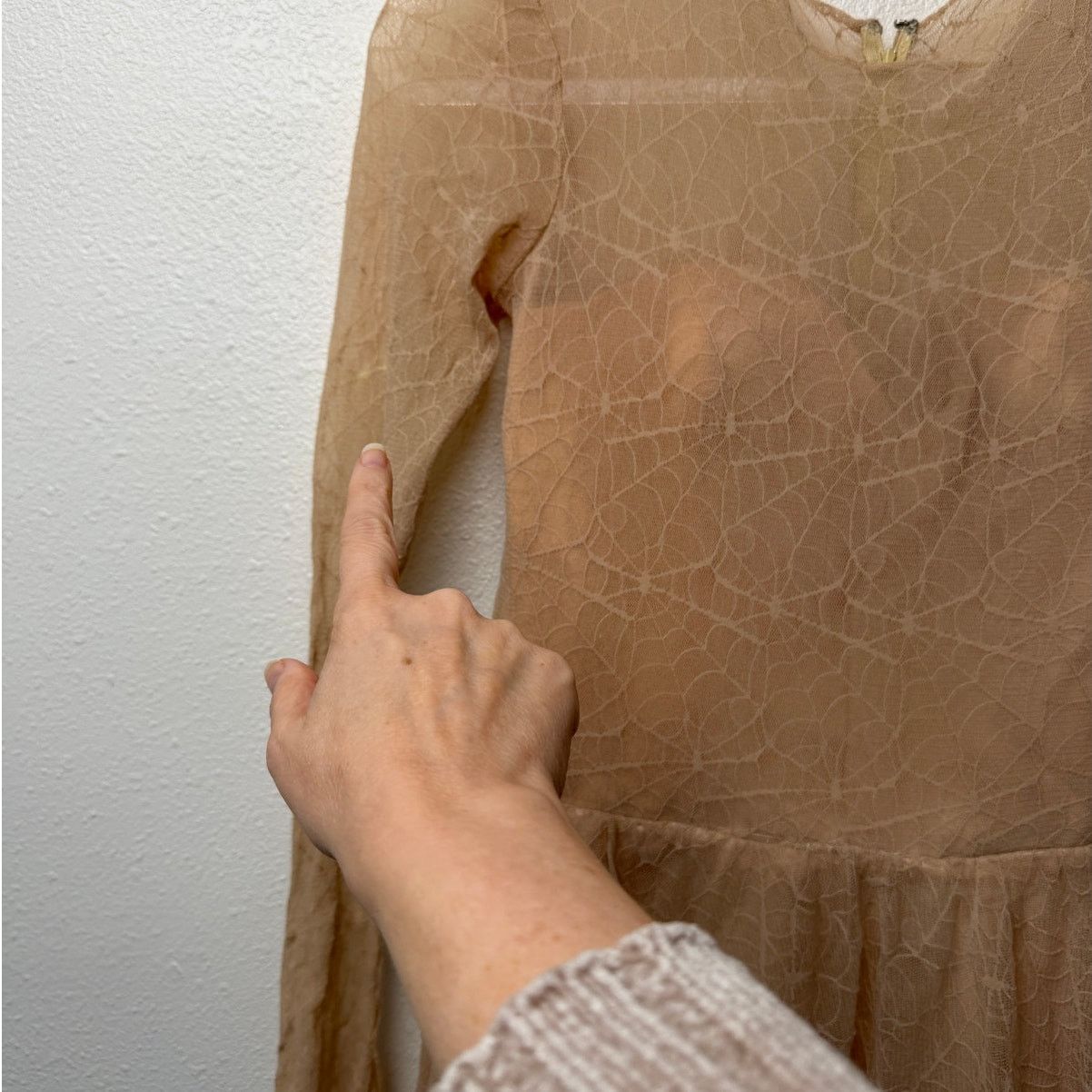 Other Ninivah Khomo Tan Lace Long Sleeve Mini Dress US XS/S Size XS / US 0-2 / IT 36-38 - 14 Thumbnail