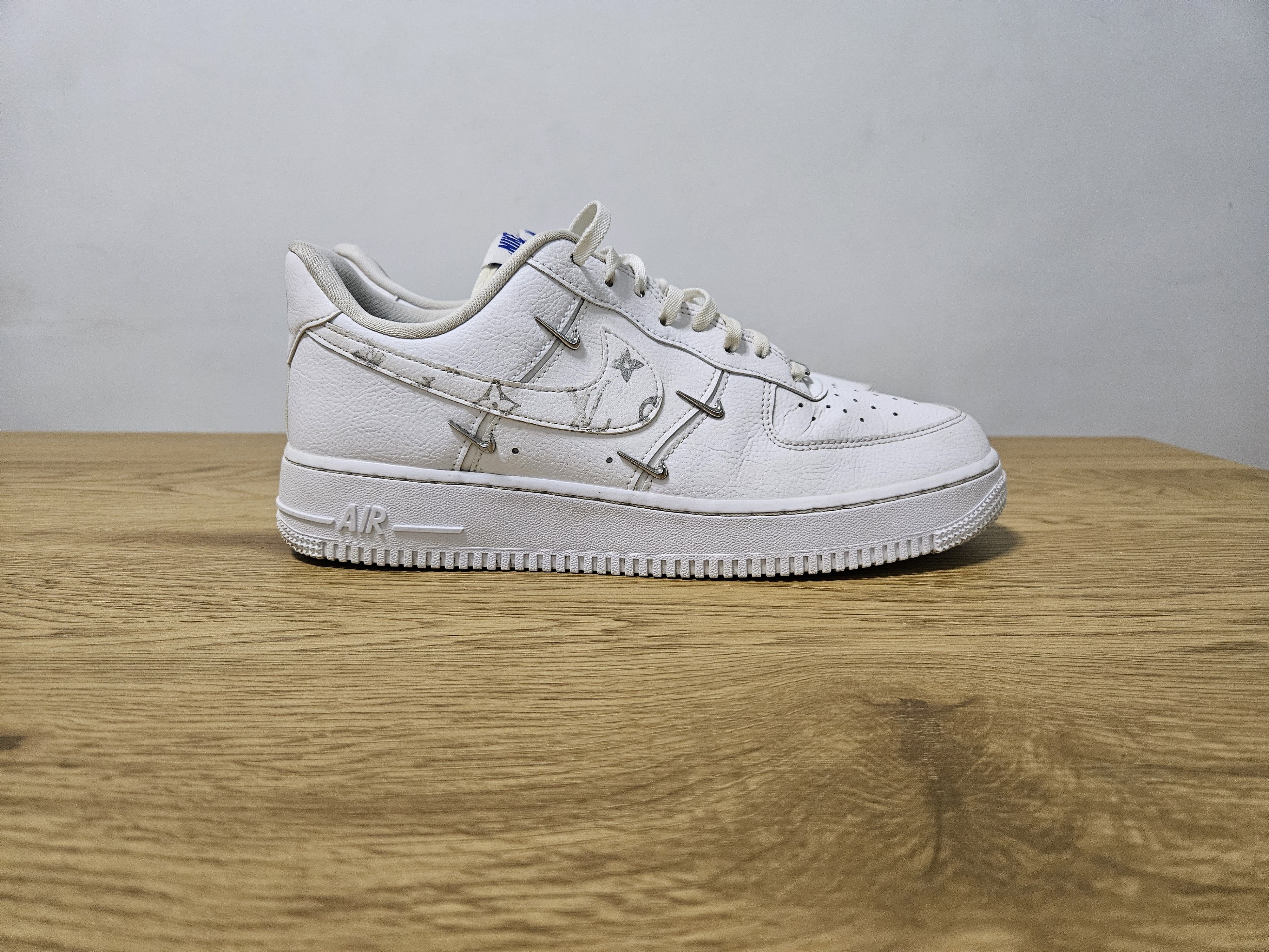 Nike Nike Air Force 1 Size US 9 / EU 42 - 1 Thumbnail