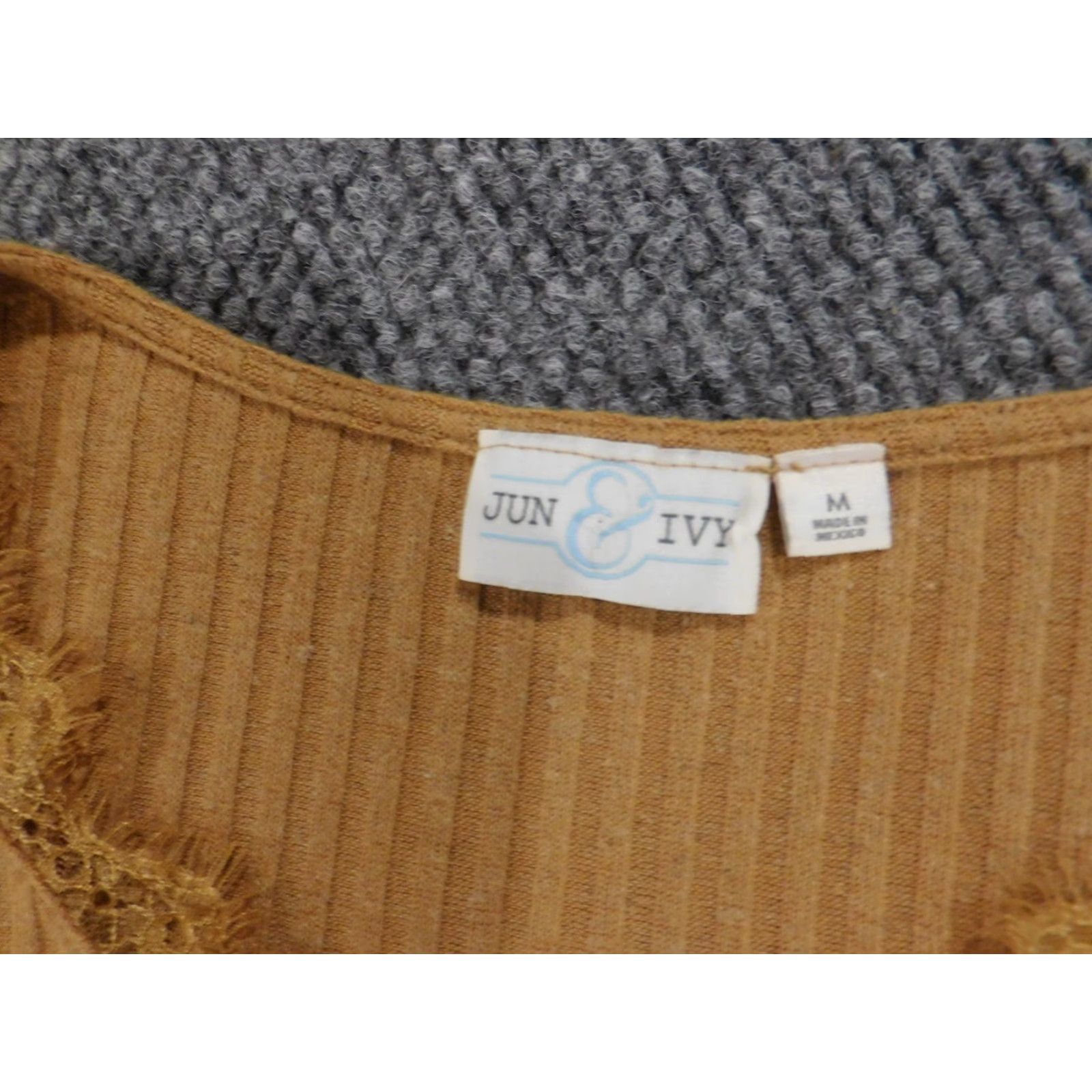 Vintage Jun & Ivy Womens Blouse M Brown Solid Round Neck Long Sleeve Pullover Button-Up Top Size M / US 6-8 / IT 42-44 - 4 Thumbnail