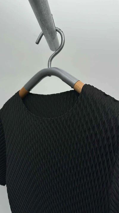 Issey Miyake o1tko10526 Sleek Pleats Top in Black Size M / US 6-8 / IT 42-44 - 5 Thumbnail