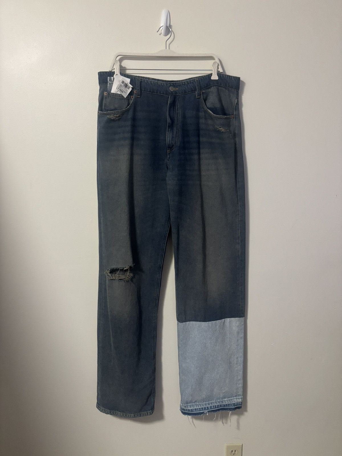 Maison Margiela Maison Margiela MM6 Patch Distress Denim Size US 36 / EU 52 - 1 Thumbnail