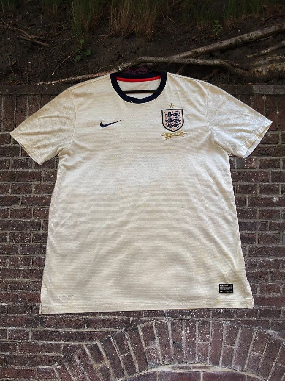 Nike Vintage Nike England Soccer Jersey Football Tee Shirt Size US L / EU 52-54 / 3 - 1 Thumbnail
