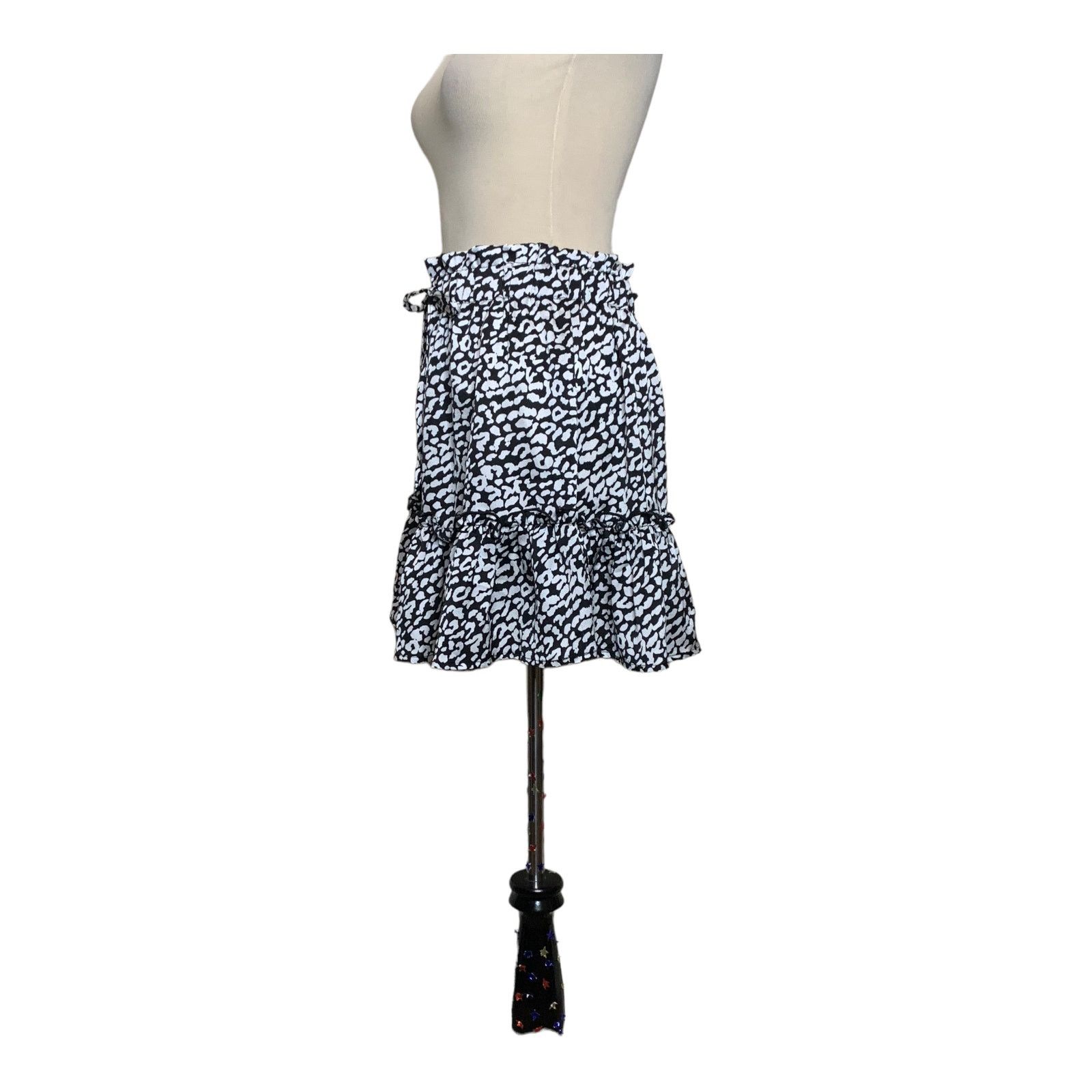 Shein Shein black white pull on mini skirt size 6 Size 28" / US 6 / IT 42 - 3 Thumbnail