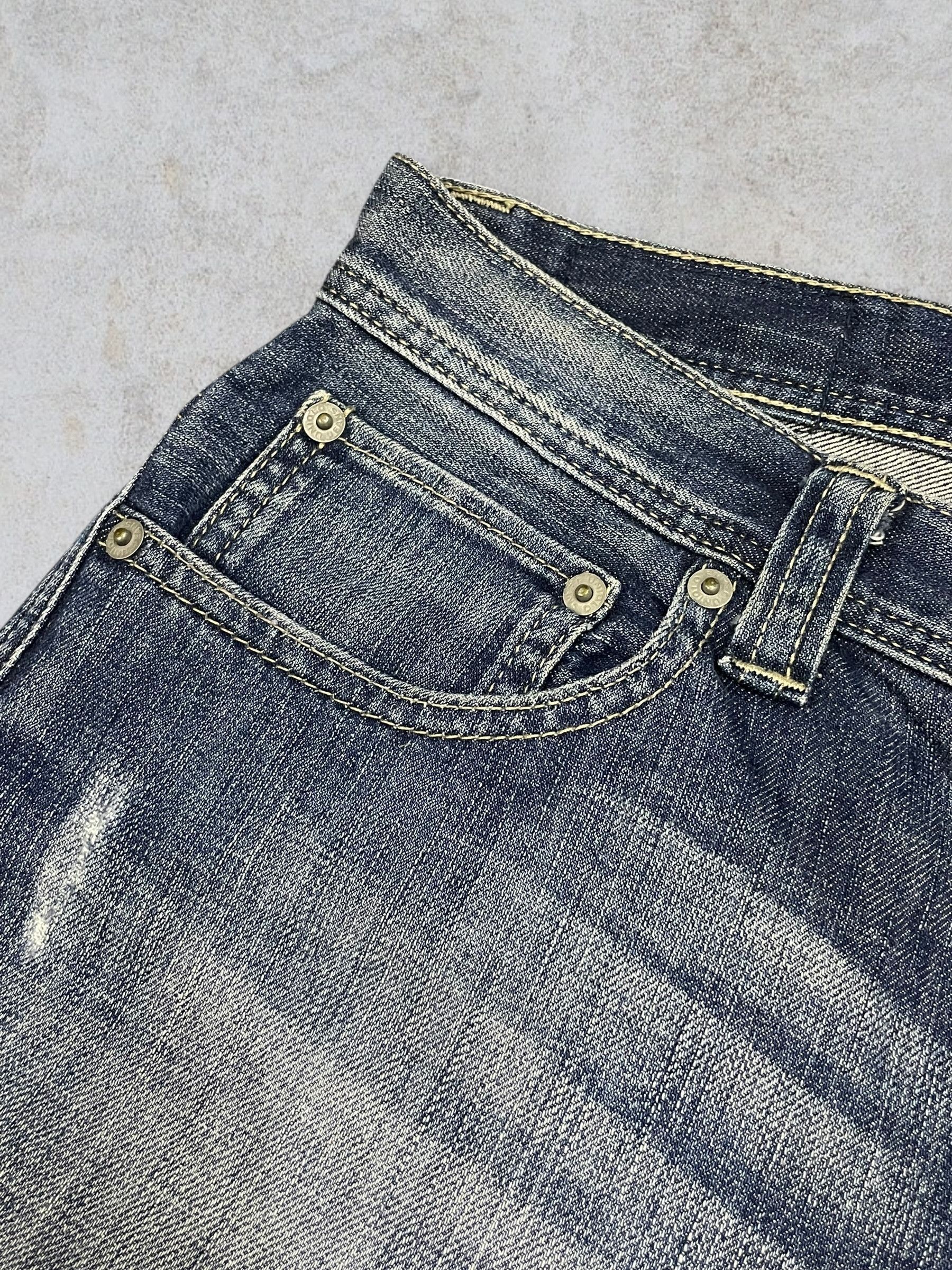Undercover × Uniqlo Vintage Y2K Uniqlo Twisted Scratch Ripped Washed Men’s Jeans Size US 29 - 8 Thumbnail