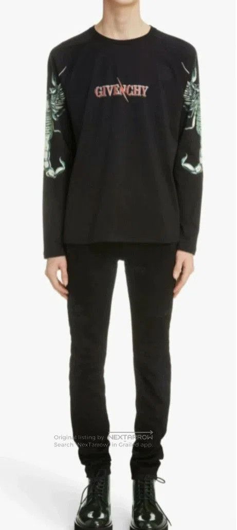 Givenchy givenchy rock logo long sleeve t. Size US L / EU 52-54 / 3 - 9 Thumbnail