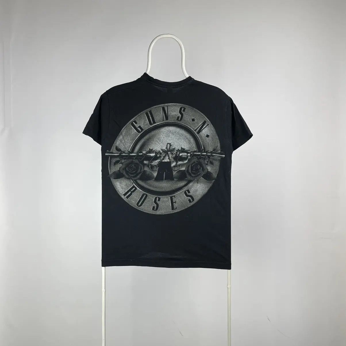 Band Tees Guns N’ Roses T-shirt rock band vintage big logo size Small Size US S / EU 44-46 / 1 - 2 Thumbnail