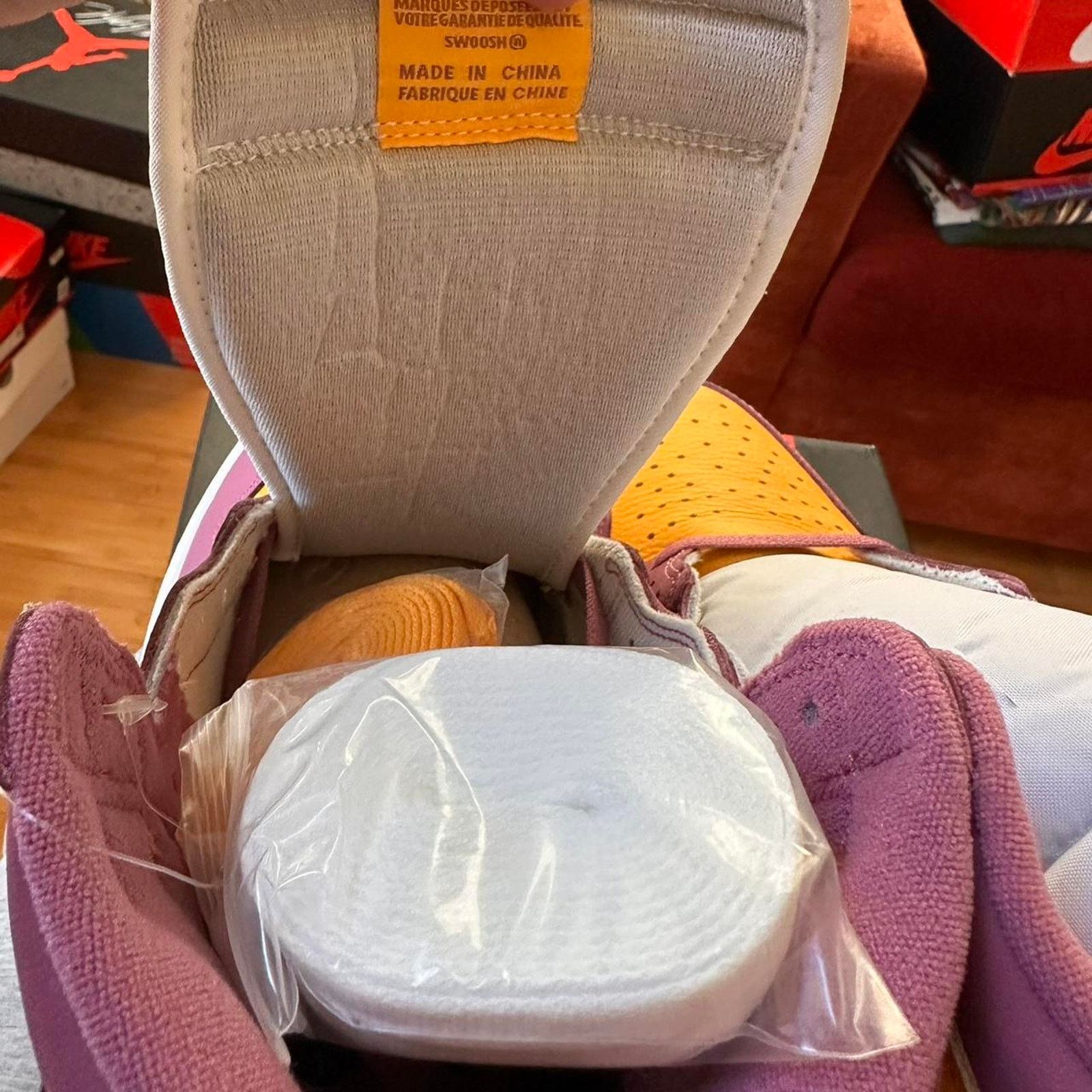 Jordan Brand × Nike Jordan 1 Retro High OG Brotherhood Size US 10 / EU 43 - 7 Thumbnail