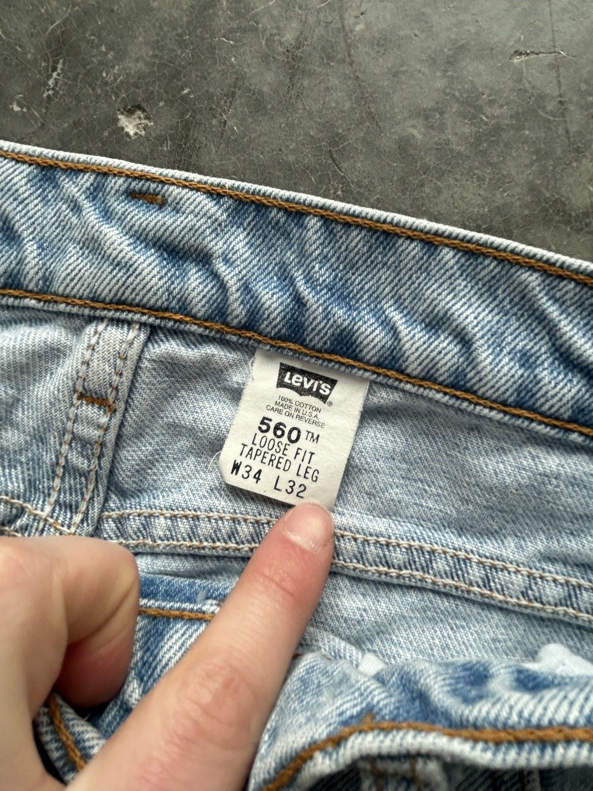 Levi's Vintage 90s Levis 560 Denim Jeans 34x32 Light Wash Size US 34 / EU 50 - 4 Thumbnail