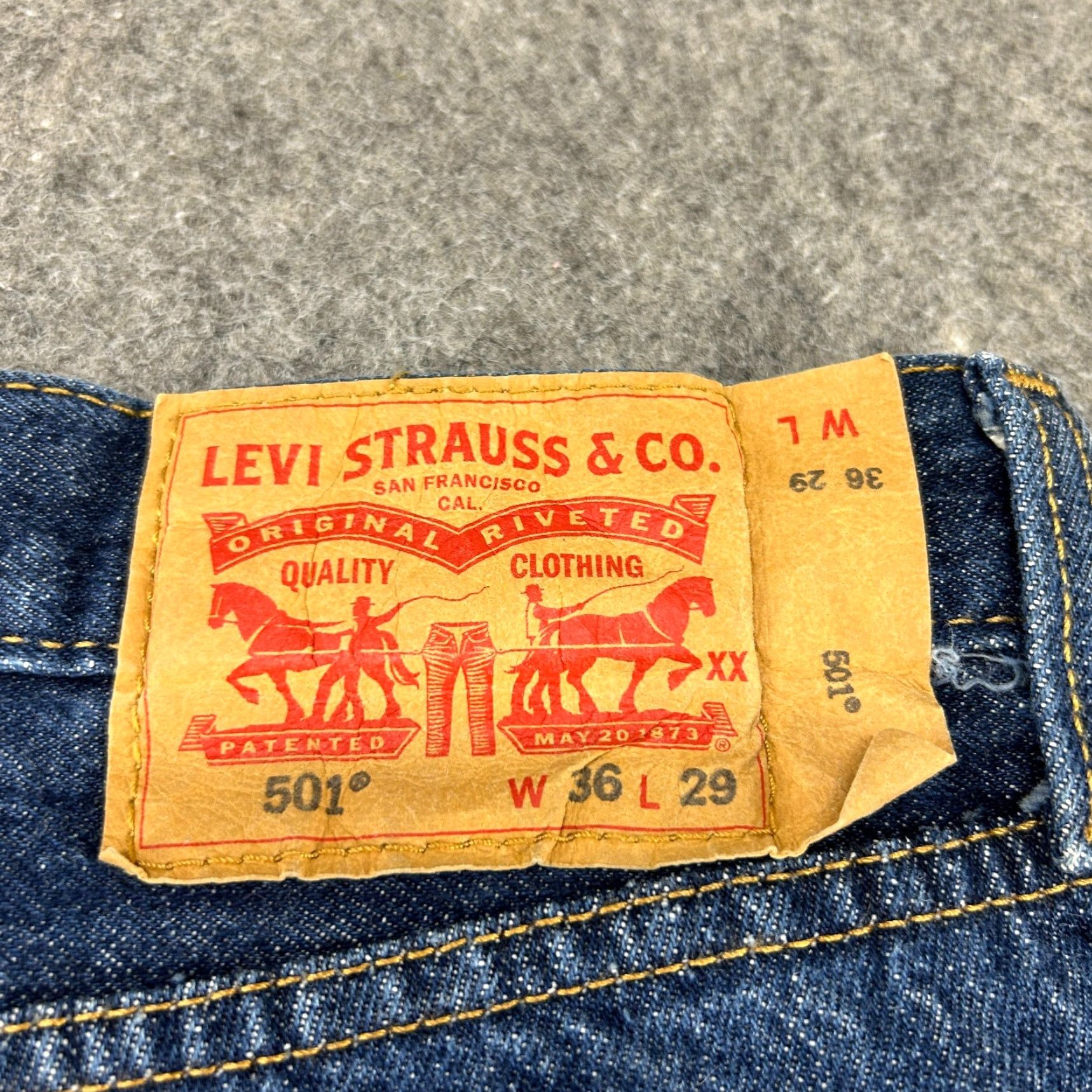 Levi's Levi's 501 Jeans Men 36x29 Regular Medium Wash Distressed Vintage Retro 5-Pocket Blue Denim Straight Leg N/A Size US 36 / EU 52 - 3 Thumbnail