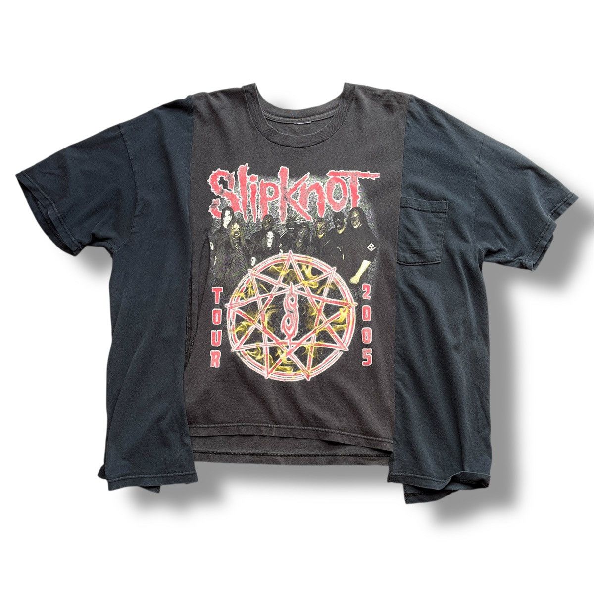 Slipknot VINTAGE CUSTOM SLIPKNOT TOUR 2005 FRONT BACK PRINTED TSHIRT Size US XL / EU 56 / 4 - 3 Thumbnail