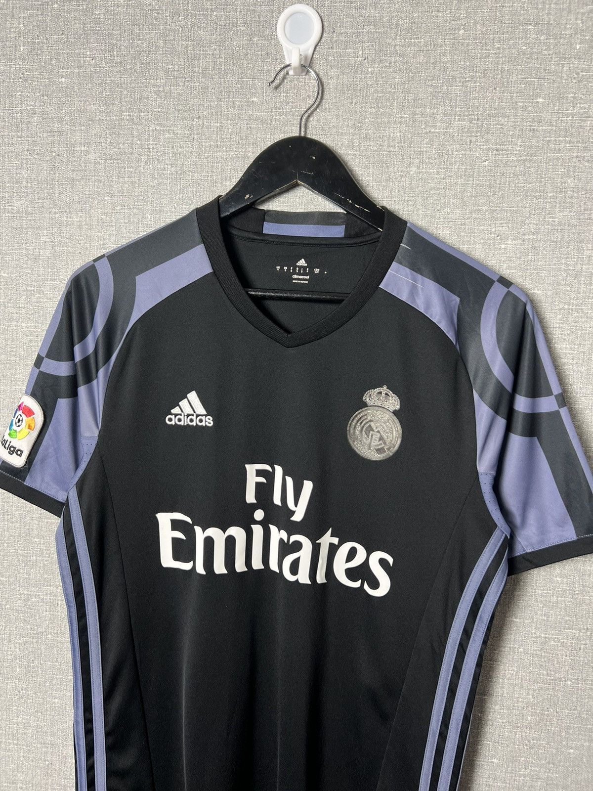Adidas Real Madrid 2016/17 Adidas Third Jersey Size US S / EU 44-46 / 1 - 2 Thumbnail