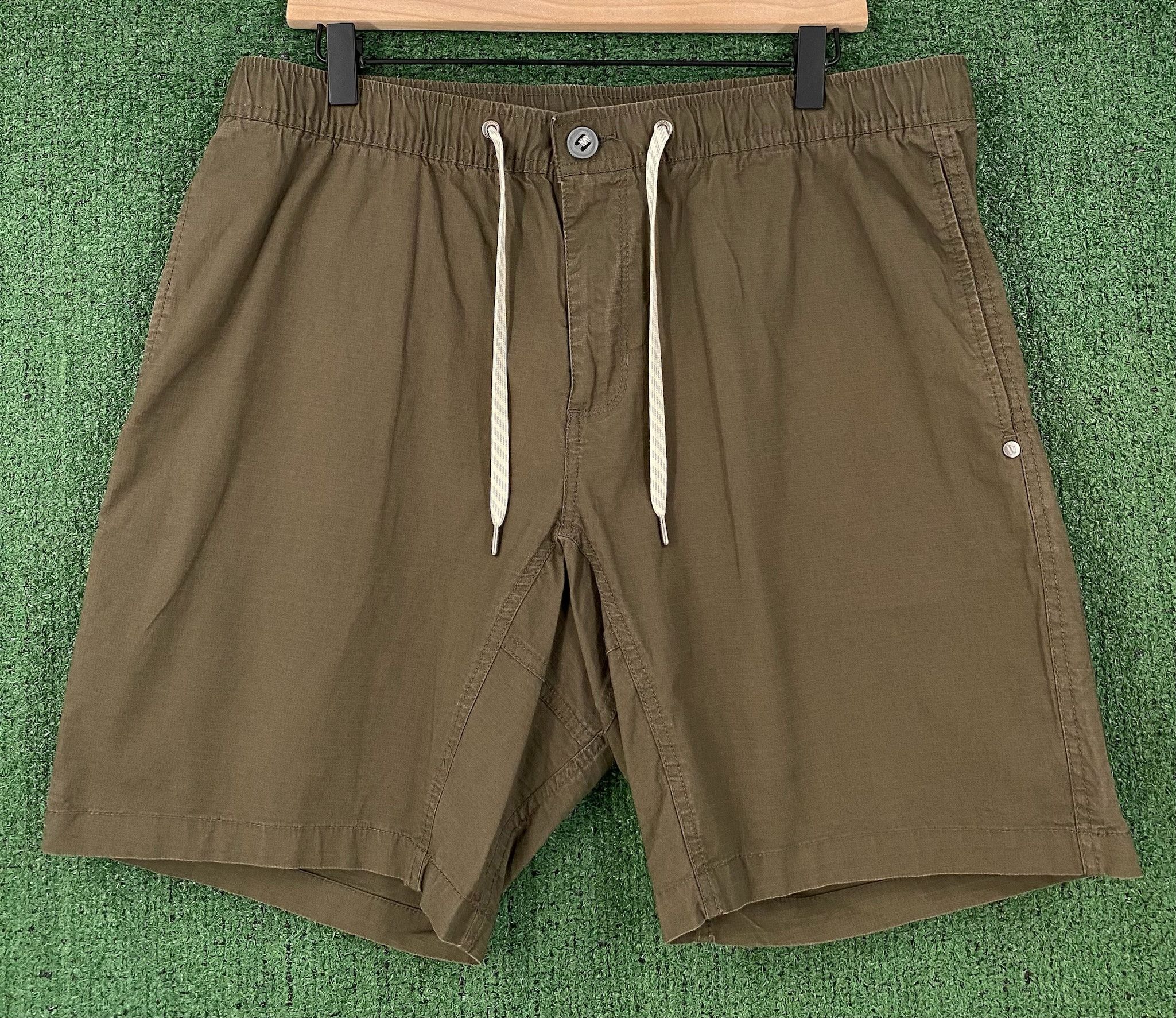 Vuori Vuori Ripstop Organic Cotton Blend Olive Green Shorts XL Size US 38 / EU 54 - 1 Thumbnail