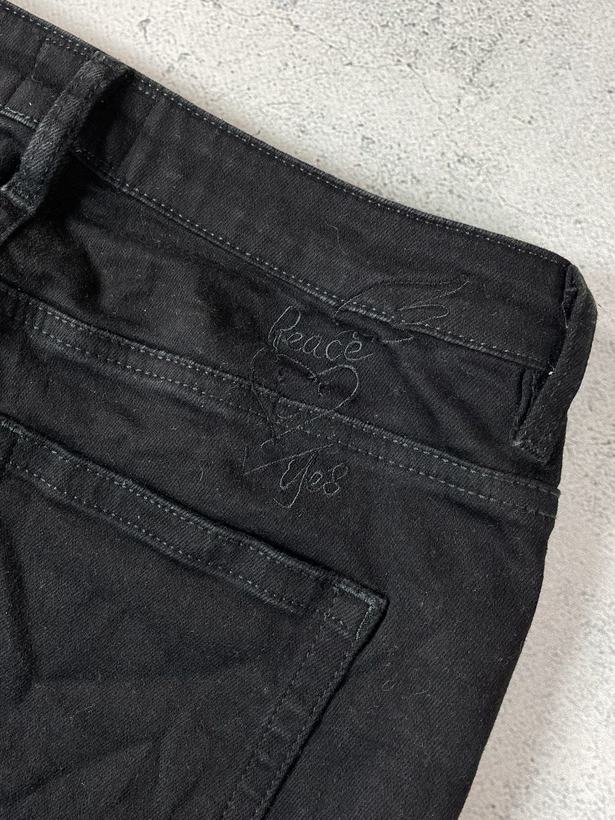 Vivienne Westwood Vivienne Westwood Skinny War Peace Orb Embossed Pocket Jeans Size 25" / US 0 / IT 36 - 2 Thumbnail