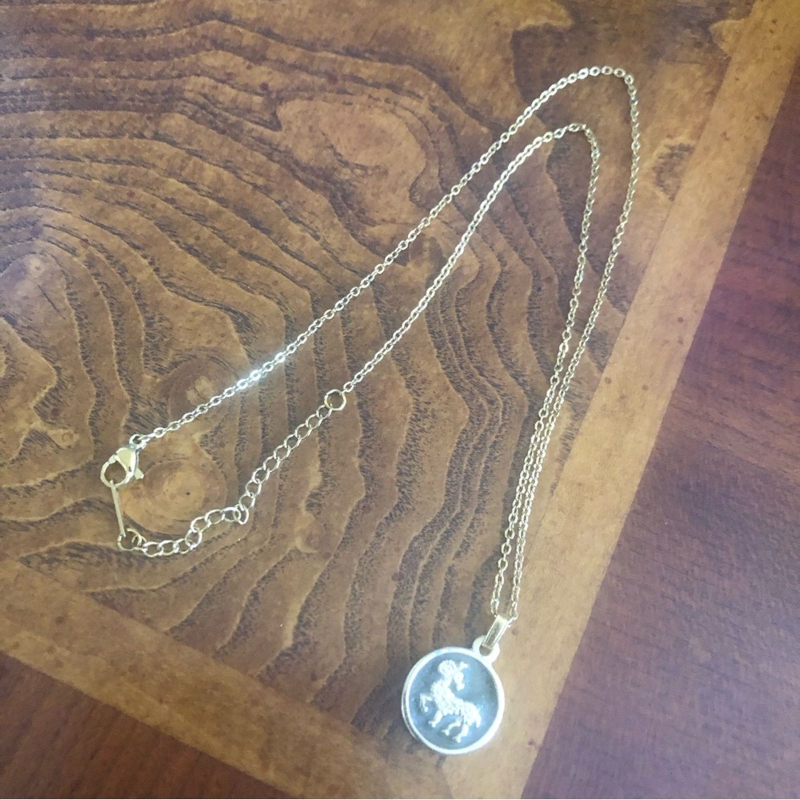 Jewelry H Stern Jewellers Aries astrological necklace Size ONE SIZE - 10 Thumbnail