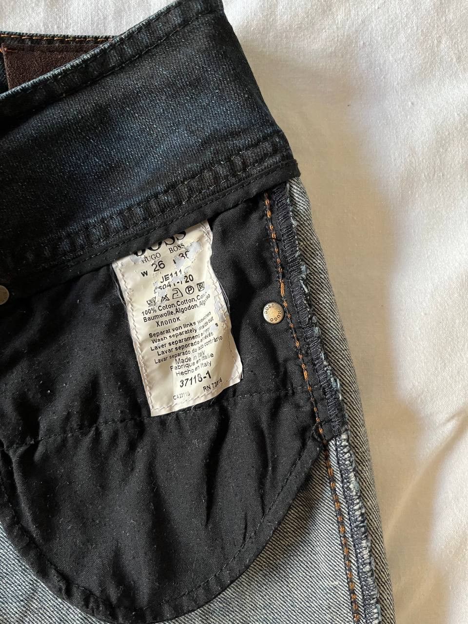 Hugo Boss × Vintage Boss W26/L30 vintage women's flared low rise Y2K jeans Size 26" / US 2 / IT 38 - 8 Thumbnail