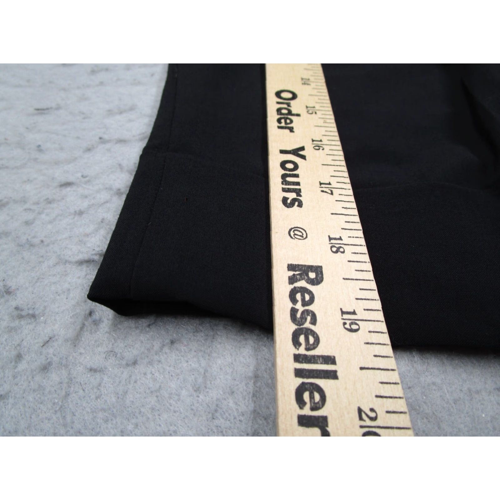 Trina Turk Trina Turk Shorts Women 2 Black Cuffed Bermuda 11" Casual Travel Made in USA Size 26" / US 2 / IT 38 - 7 Thumbnail