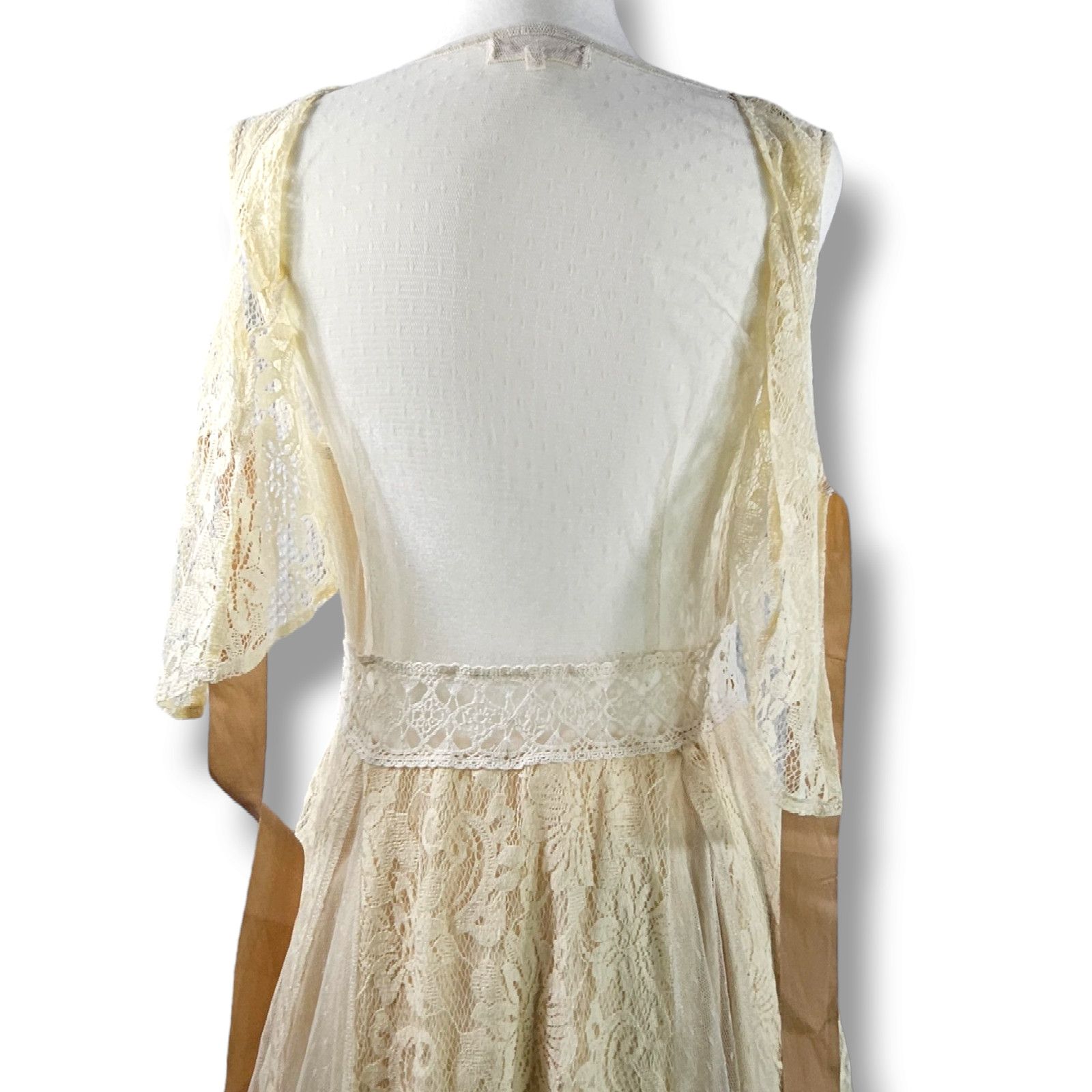 Other EUC Altar'd State Mixed Lace A-Line Dress Sz. L Champagne Size L / US 10 / IT 46 - 6 Thumbnail