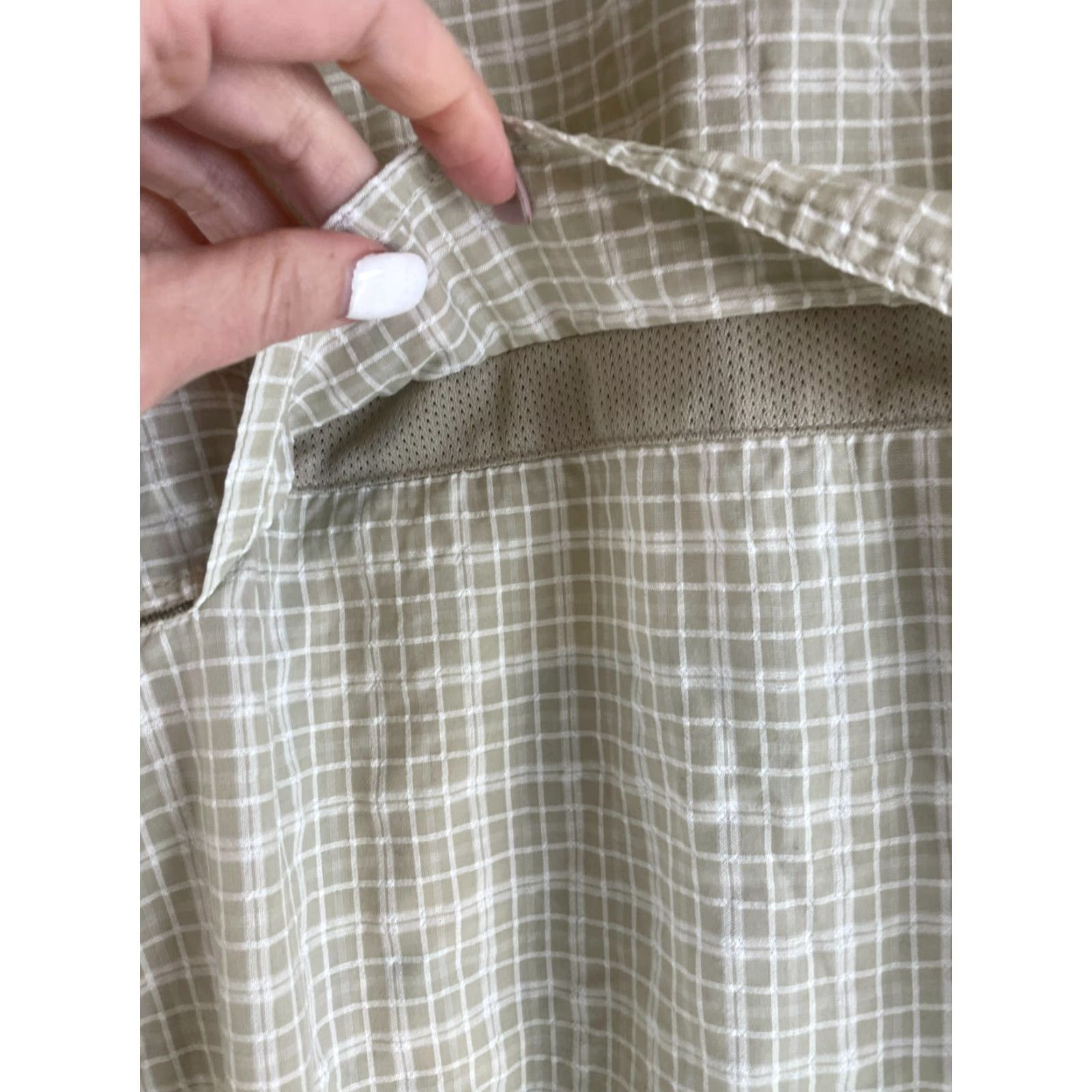 Vintage Columbia Shirt Men's Size Large Greenish Tan White Plaid Button Up Vented Pocket Size US L / EU 52-54 / 3 - 5 Thumbnail