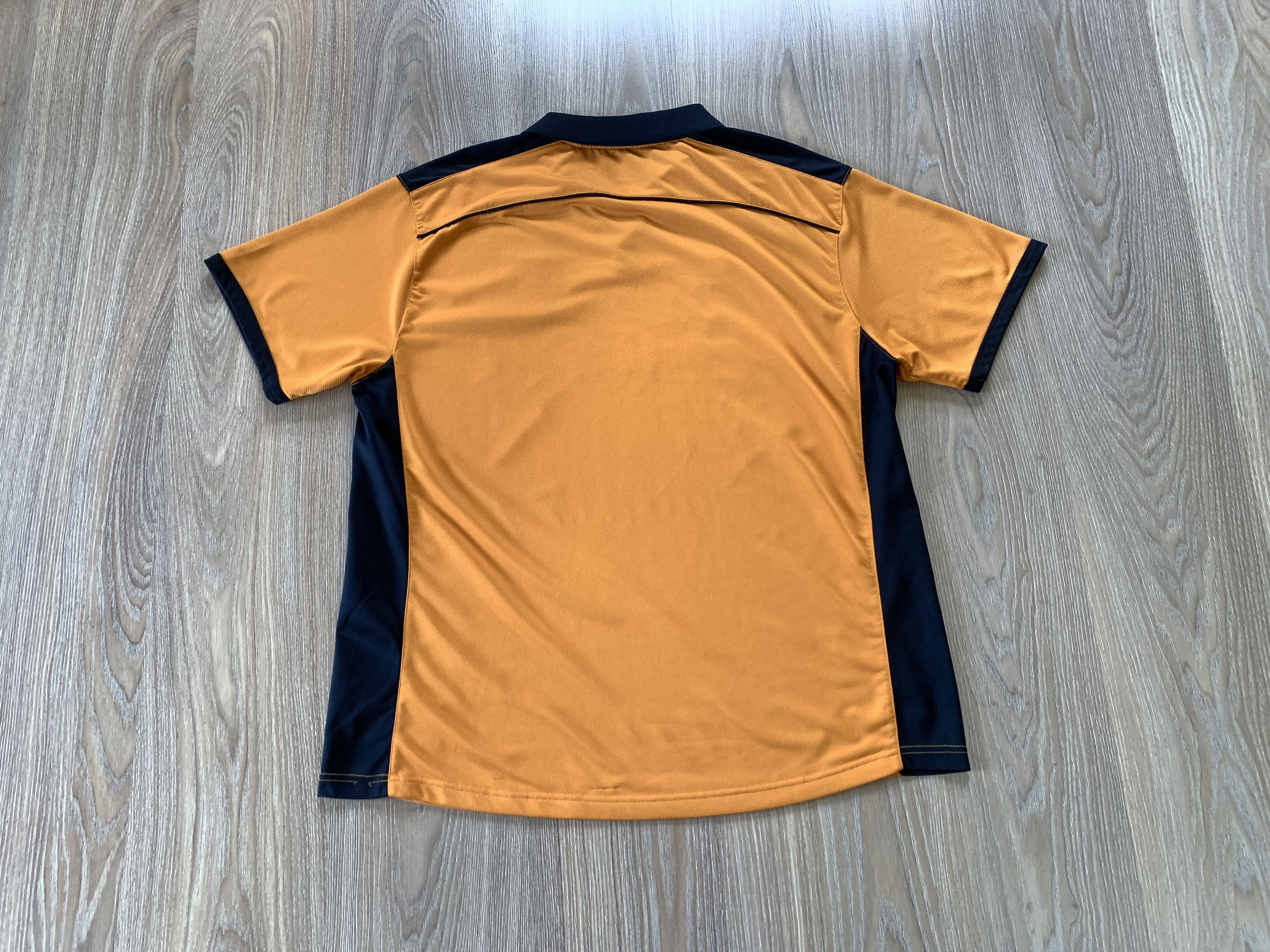 Vintage Vintage Burda Wolves Home Shirt 2010-2011 Size US XL / EU 56 / 4 - 2 Thumbnail