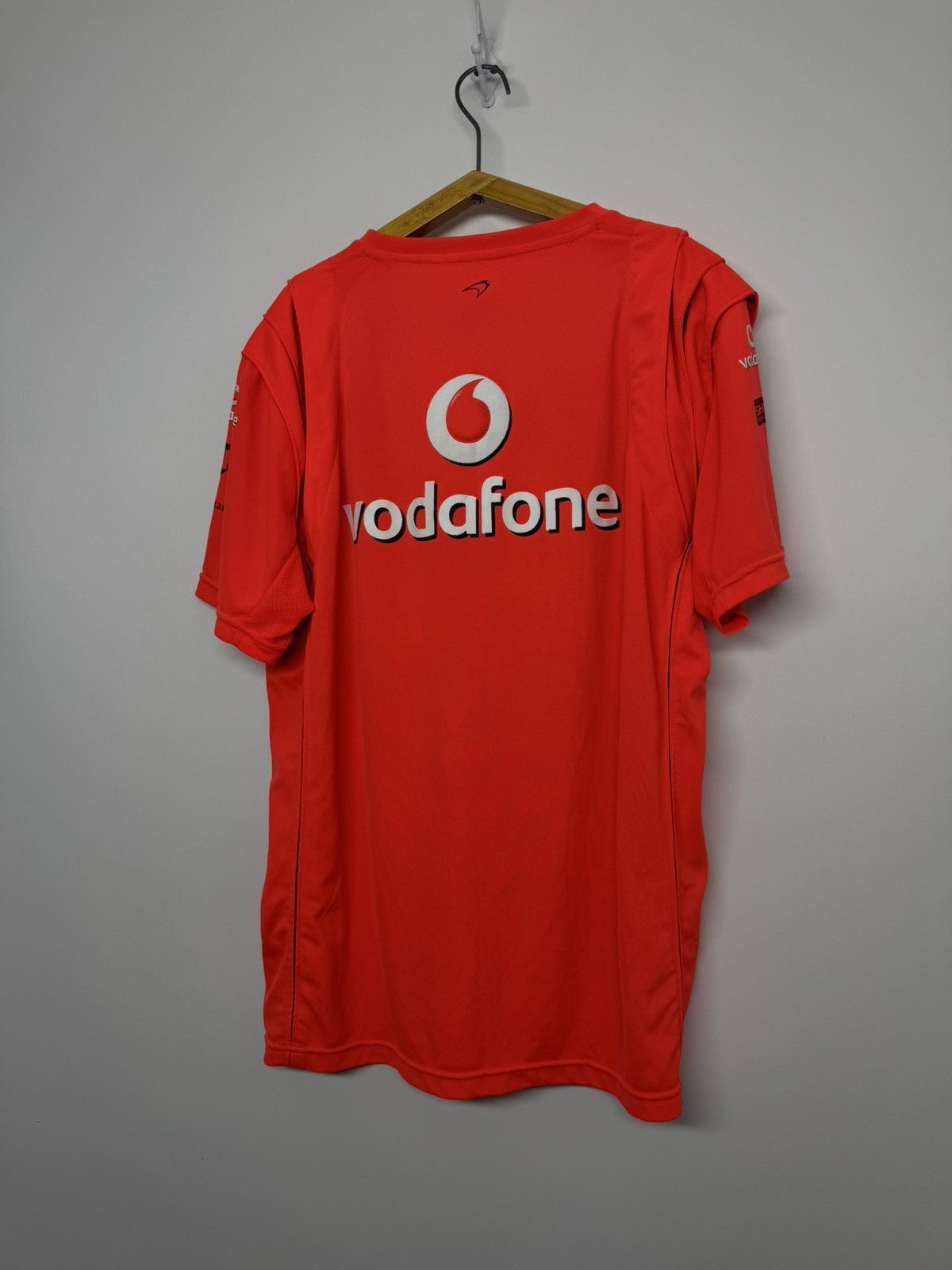 Mercedes-Benz Vodafone Vintage Mercedes-Benz McLaren racing tshirt Size US XL / EU 56 / 4 - 9 Thumbnail